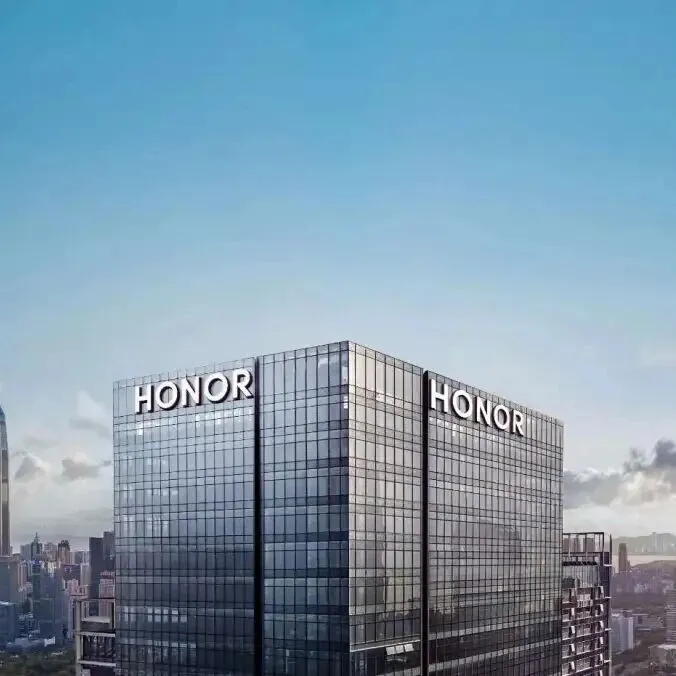 荣耀将发布首款人形机器人