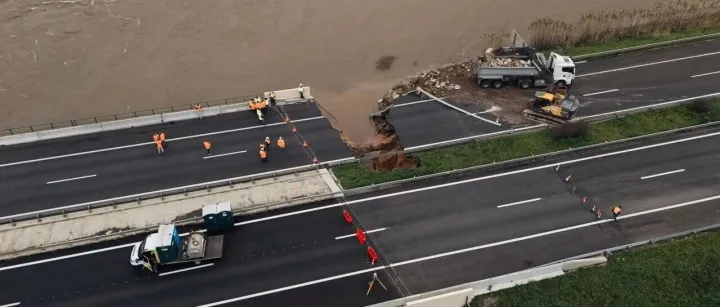 <em>A1</em>高速公路全面恢复通行