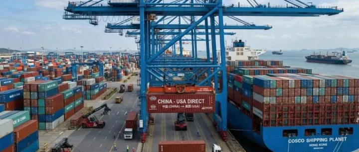 客户问：境内出口合同签给香港关联公司可以吗？退税会被卡吗？