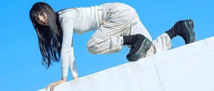 TikTok，当我们用AI模拟了产品的全套视觉呈现之后……