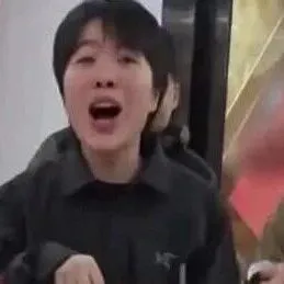 女员工开工第一天抽中10天带薪年假，当场欢呼拎包走人！当事人：假期重启，这次多陪陪家人