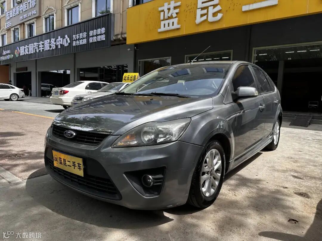 2013年福特福克斯，手动挡，1.8L，全车原版，安全行驶12万公里，代步练手**