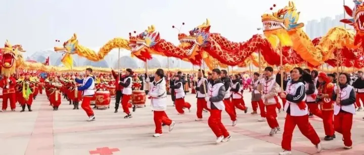 在宁夏·非遗过大年丨贺兰山下鼓声急，银川社火报到来