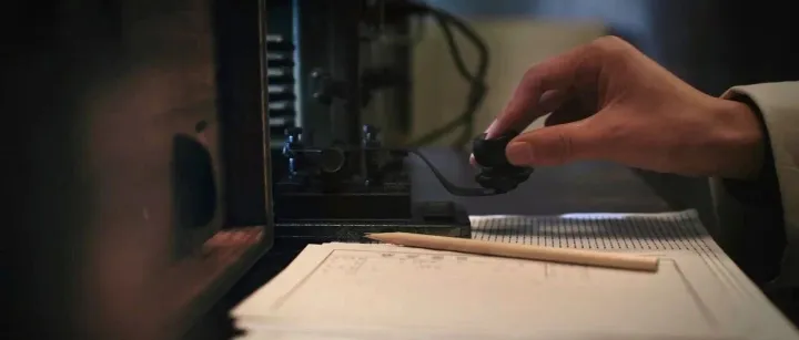 无一人被捕、无一电台被侦破