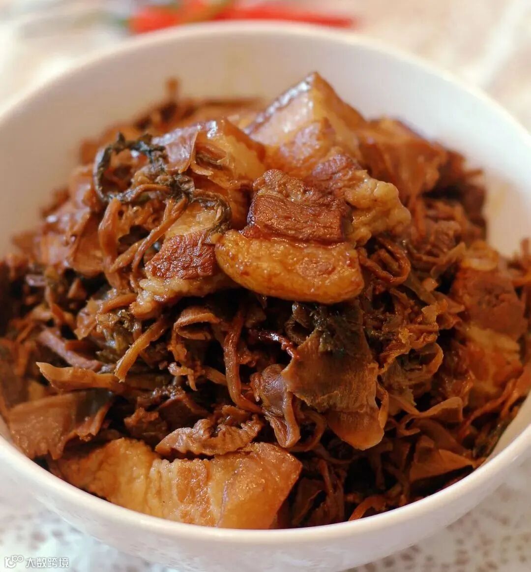 笋干菜烧肉，图：余姚美丽四明山.jpeg