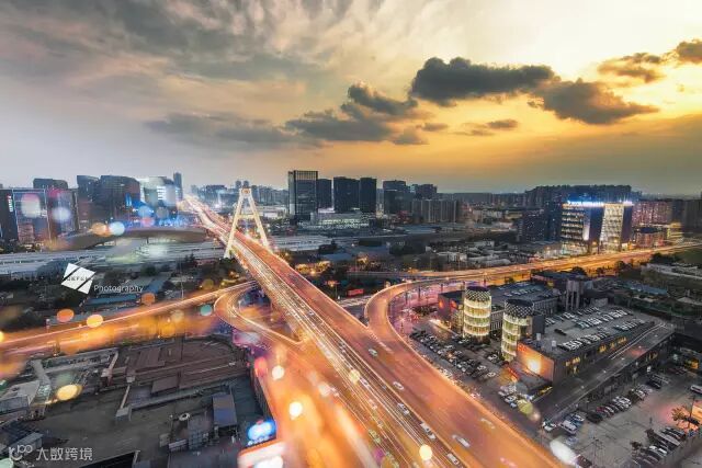 点击查看源网页