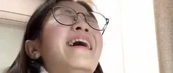 已上岸女孩发考研查分视频，有人说“演技差”？网友：你不懂