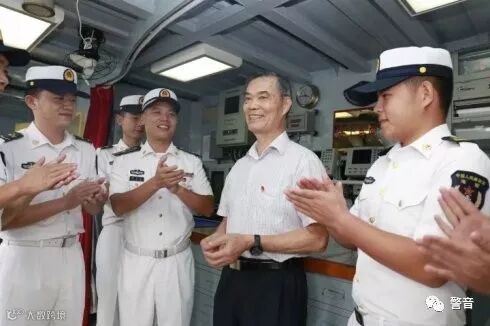 【红色瞭望】东海舰队部署"传承红色基因 wbr担当强军重任"