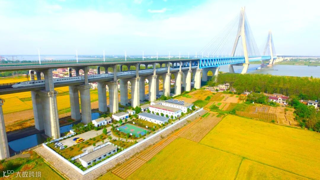 合福高铁 铜陵北综合维修车间 秋.jpg