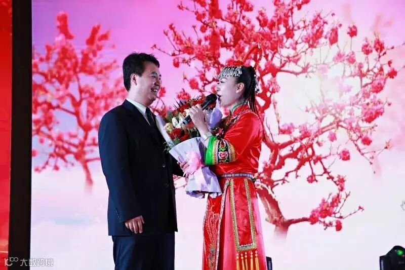 中国将帅文化论坛紫秋与韩韬联袂主持北京建军90周年庆典