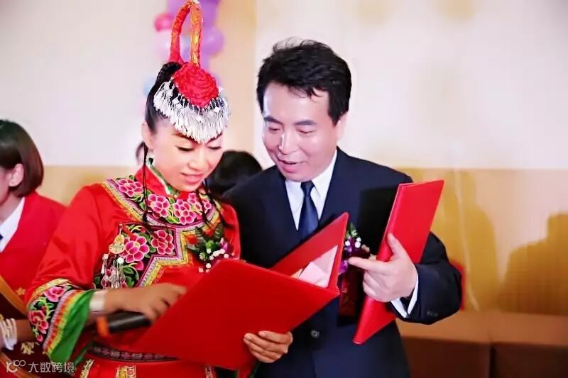 中国将帅文化论坛紫秋与韩韬联袂主持北京建军90周年庆典