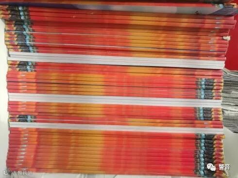 【红色印记】向2018榜样春晚赠《铁血铸军魂》歌刊五百册