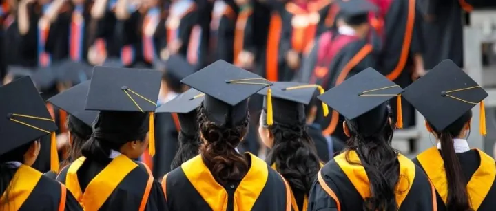 985降分上岸新通道炸裂上线！2026中外合作办学大爆发，这些项目真能‘低分高就’？我们扒光了所有底牌