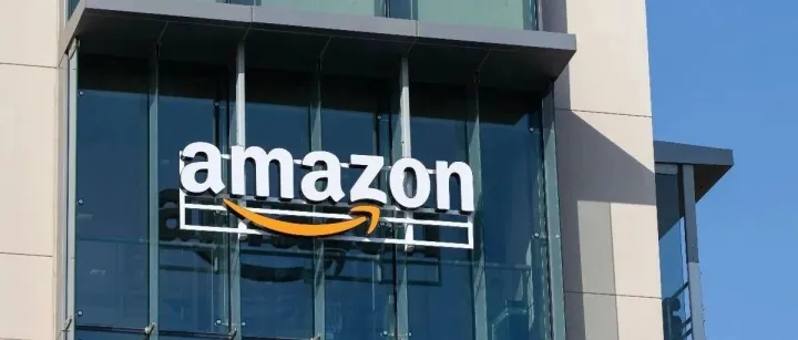 惨烈！亚马逊多处数据中心被炸，Claude全球宕机，30万卖家“卷入”战火