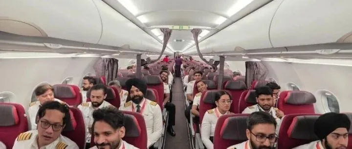 143名滯留機(jī)組人員 包機(jī)接回來了