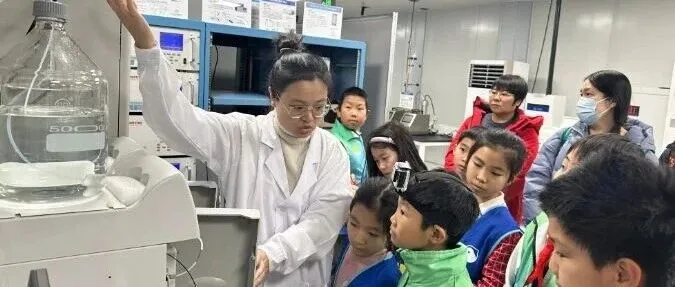 走进实验室，近距离探秘生态环境监测