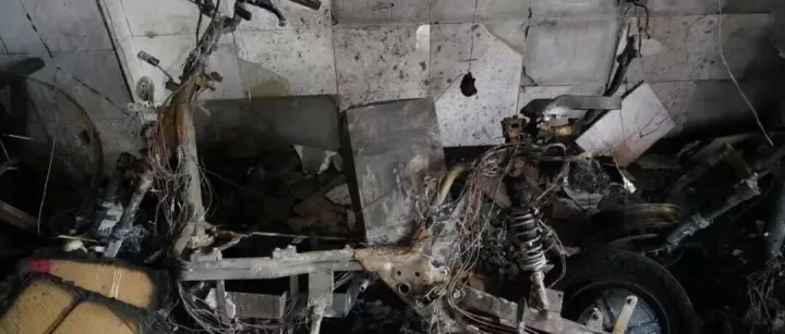 火災(zāi)警示｜房東、租客同時(shí)被拘！電動(dòng)自行車違規(guī)充電惹禍端