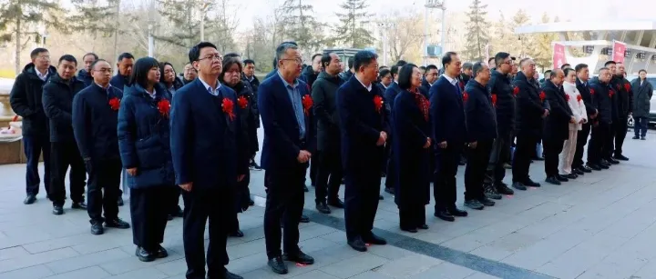 <em>平凉</em>产投大数据产业发展有限公司 开业揭牌仪式圆满举行