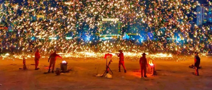 说吧，甘肃 | 金马迎春 铁花贺岁 —— 每日一张照片No.0422