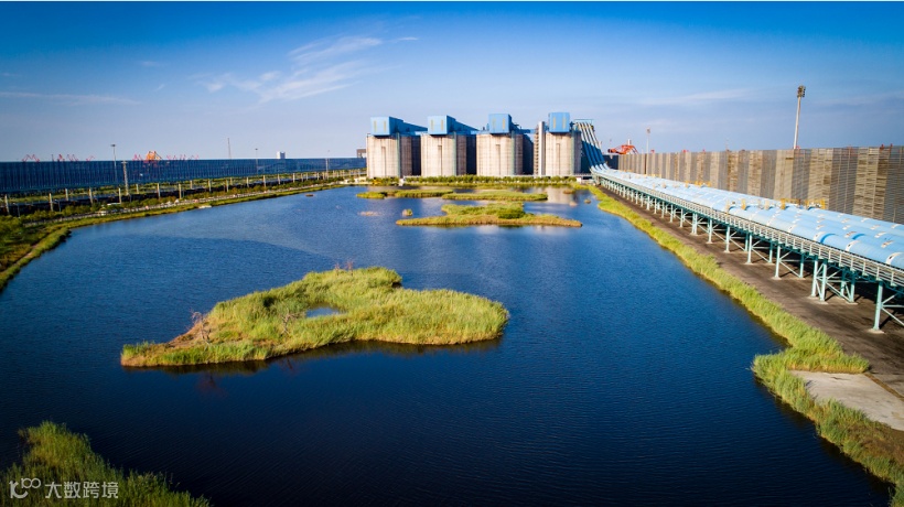 管理单位黄骅港务“两湖三湿地”的生态循环水系统.png
