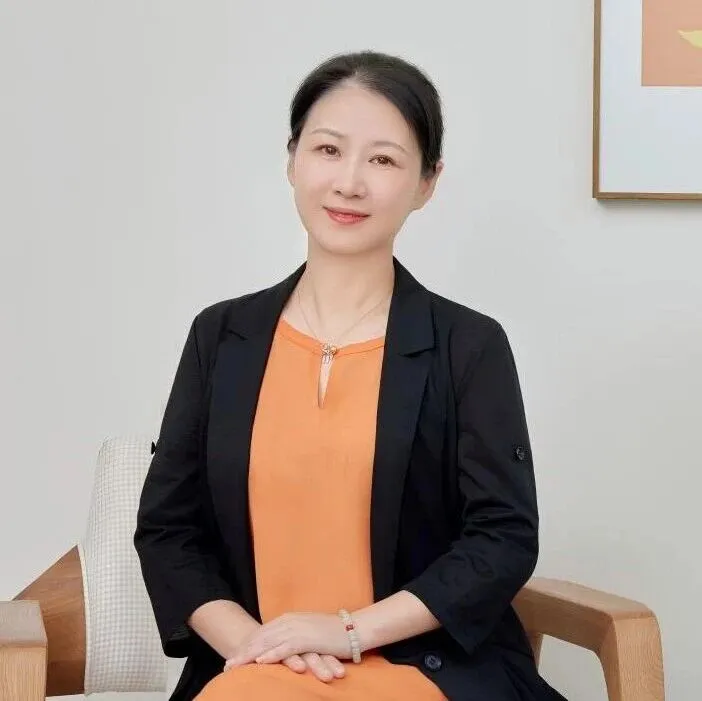 邱晓雯 | <em>在</em>专业的道路上<em>共同</em>前行！