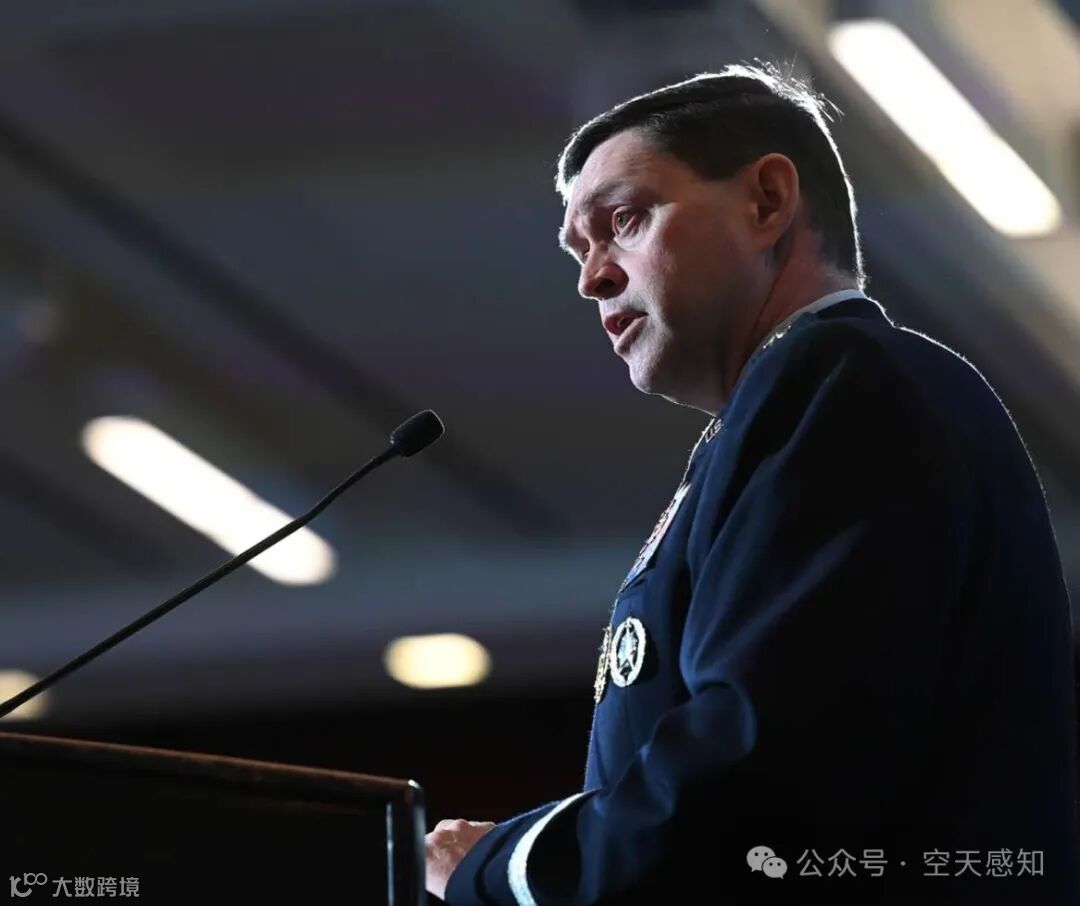 太空部队司令钱斯·萨尔茨曼将军