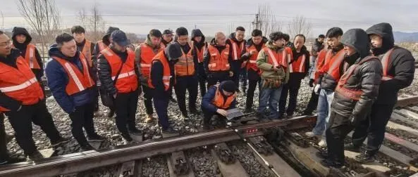 运维科技公司受邀参加太原局茶坞工务段道岔维修标准化作业现场会