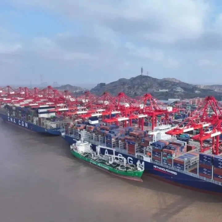 加注国产绿色甲醇3643吨，上海港刷新单次加注纪录