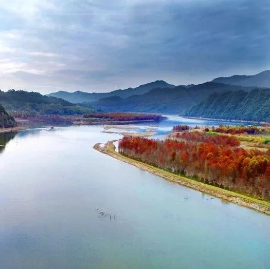 安徽<em>铜陵</em>：一座城、一条心、一起拼