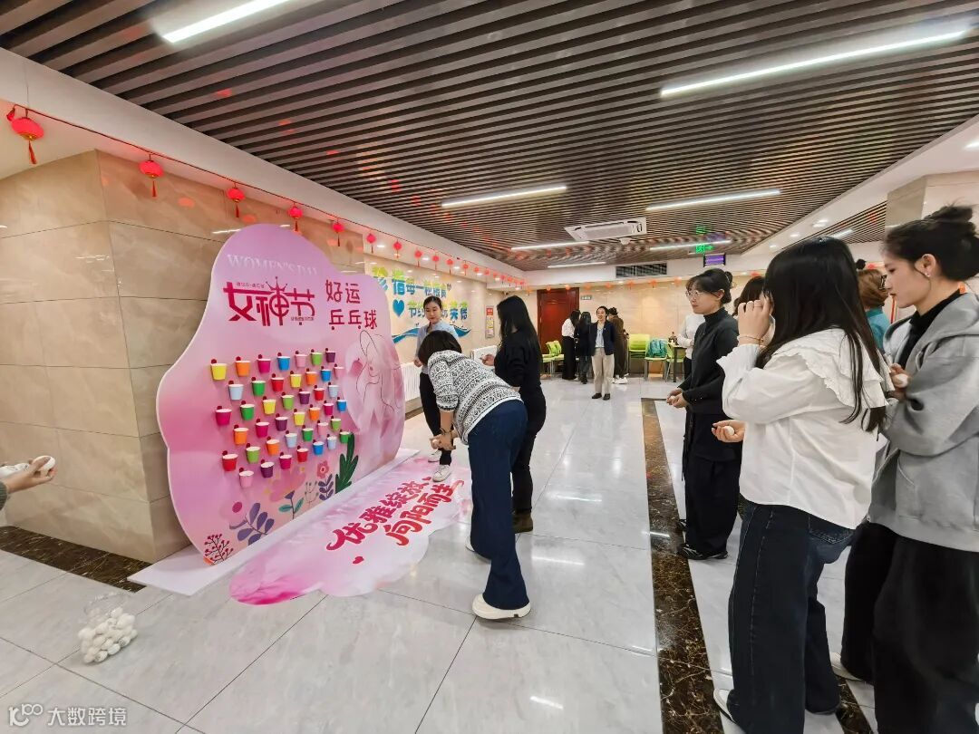 国网通辽供电公司开展国际劳动妇女节“她力量 绽芳华”主题线下活动 摄影：徐喆 (2).jpg