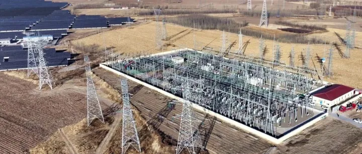 蒙东通辽扎鲁特旗防沙治沙风光一体化项目220千伏送出工程顺利投运