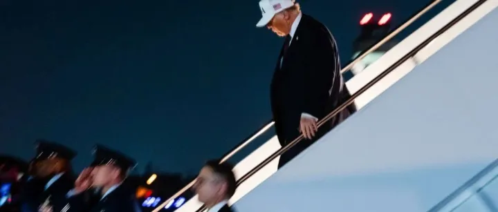 開齋節(jié)前能停火嗎？特朗普說“快結(jié)束了”，但中東的月亮，還隱沒在硝煙中……