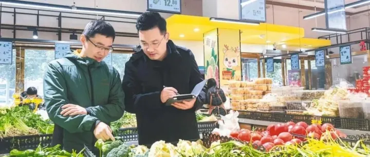 安徽日报 | 安徽农信：走出金融温度 访出实情实效