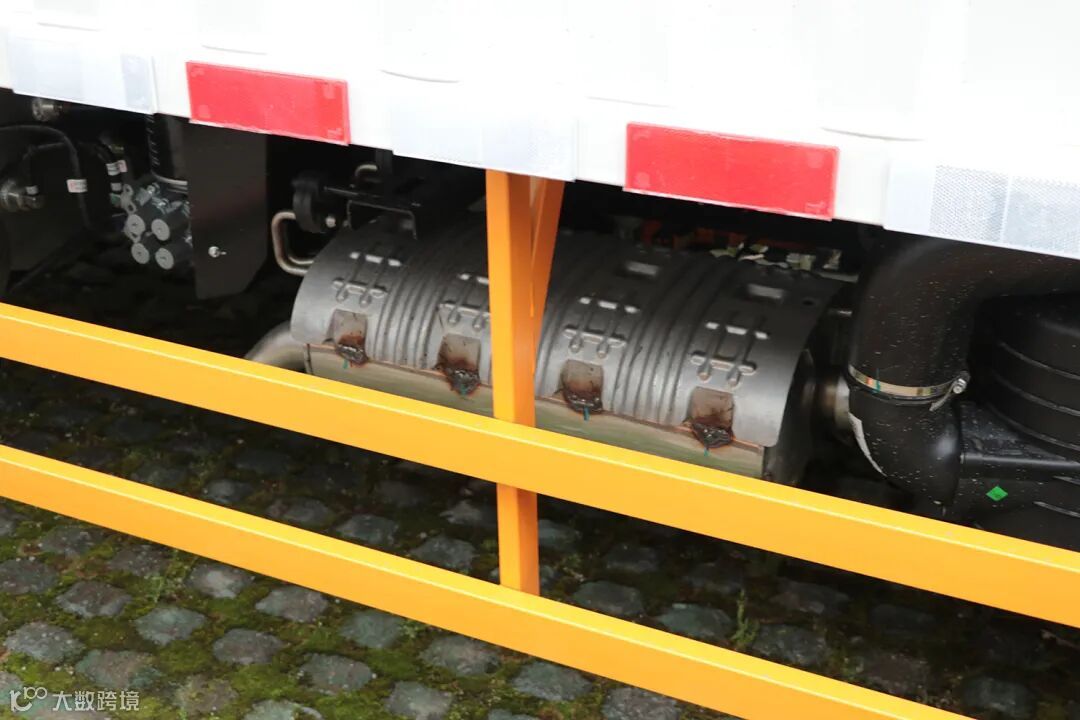 2024款 江铃E路达 增程 厢式 中创新航50kWh（JX5044XXYTG2SHEV）