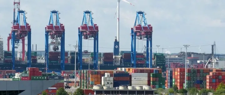 紧急通知！航程终止！加收800美元/箱！上调FAK费率