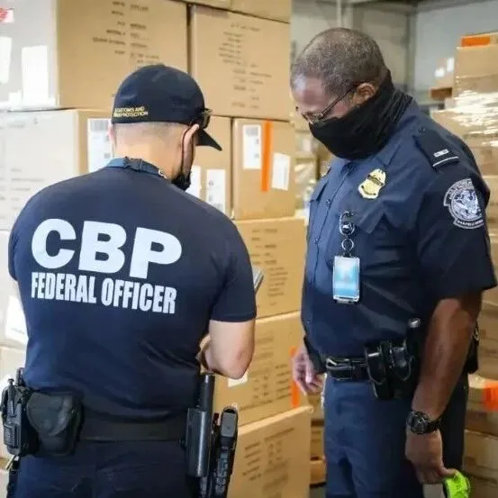 中国3826个出口货柜遭遇美国海关5H严查后，10家头部货代呼吁：卖家赶紧合规！