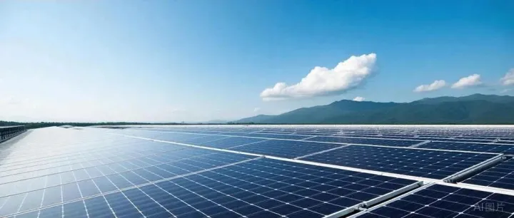【媒体报道】六部门提出到2027年光伏组件综合利用量累计达25万吨