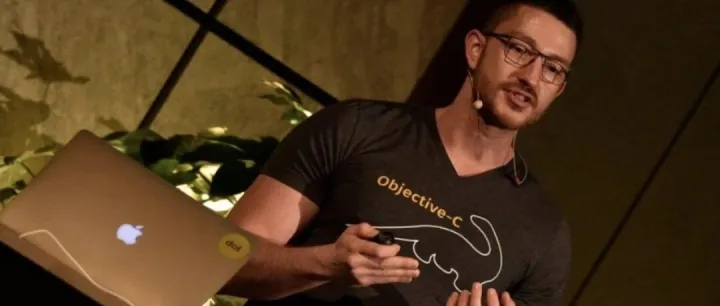 炸翻AI圈！谁在“养”谁在“杀”？