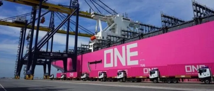 ONE旗下美线集装箱船在波斯湾遭重创