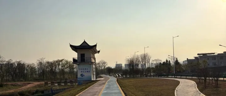 没有标准答案，都是测试调整优化