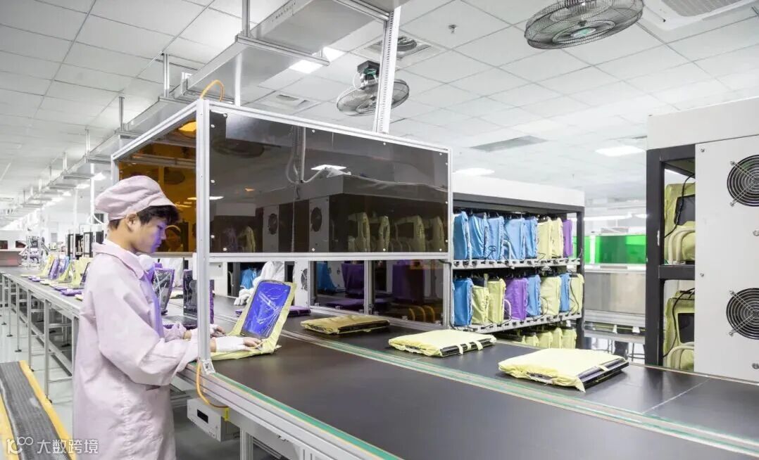 20251117 武汉宝龙达集团有限公司全新投用的NB自动化生产线。徐一帆 摄C91I6296r147.jpg