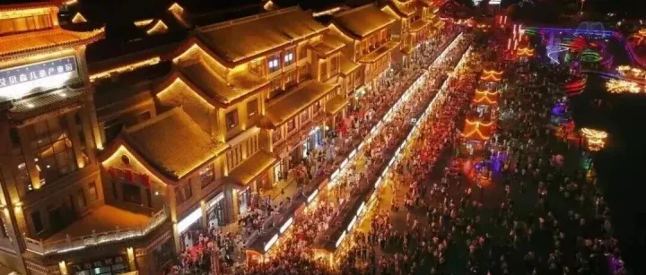 <em>巴彥淖爾</em>春節(jié)消費市場“馬”力全開