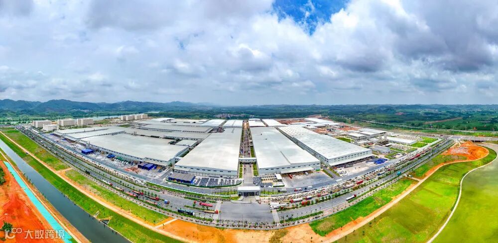 位于青秀区的南宁东部新城伶俐工业园区（李嘉玮 摄）.jpg