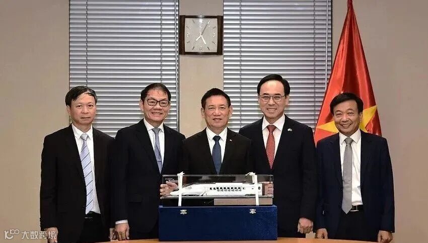 一家市值 160 亿美元的公司希望与 THACO 合作建设高速铁路，并准备转让技术。