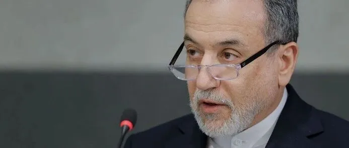 运费一夜涨50%，船公司通知“跳港”：中东这把火，烧到了你的货柜和账单