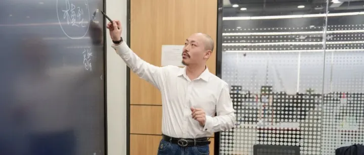 从“7人成团”到“11同心”：大佬占BOSS迅练营再升级，跨境物流进入“协同作战”新时代