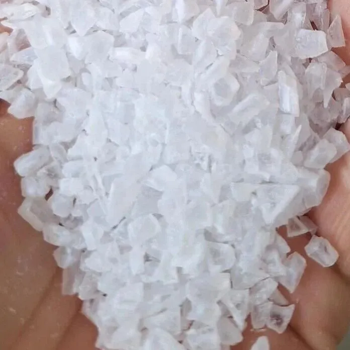 260318-9: 欧洲的PMMA透白注塑板材粉碎