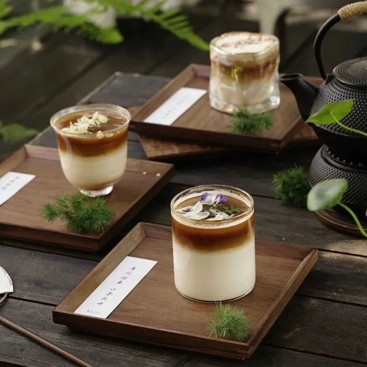 【幕后：卖咖啡卖零食卖周边，2026新茶饮集体搞“副业”】