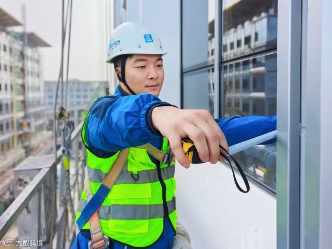 个人工作照 (10).jpg