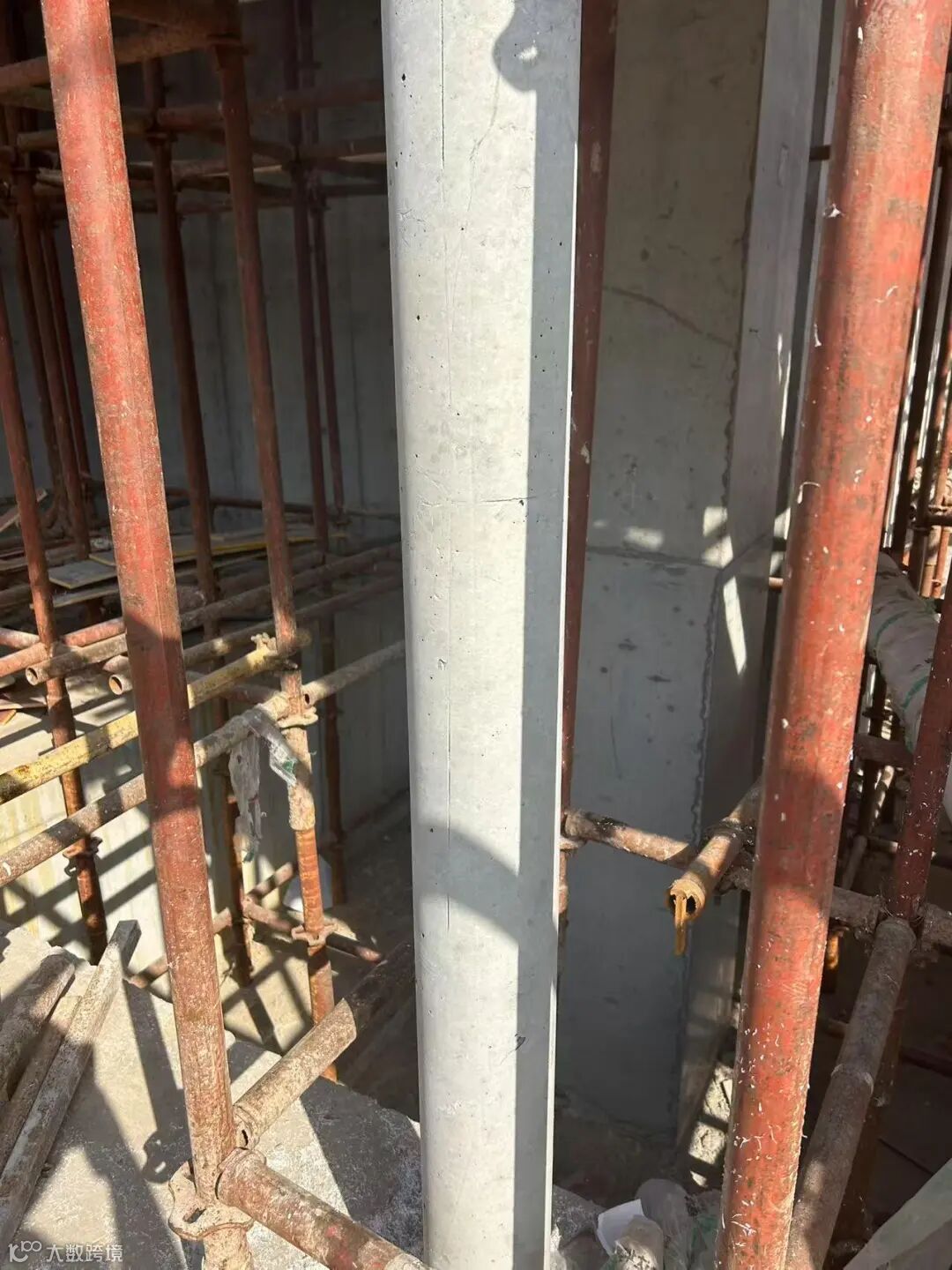 支撑柱施工照片 (1).jpg